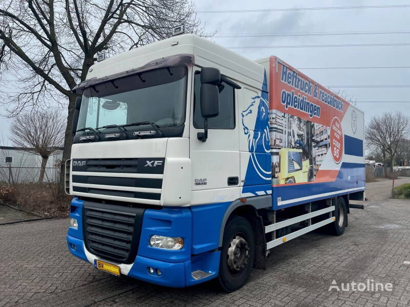 탑차 DAF XF 105.410 EURO 5 SPACE CAB / MANUAL GEARBOX / DRIVING LESSONS