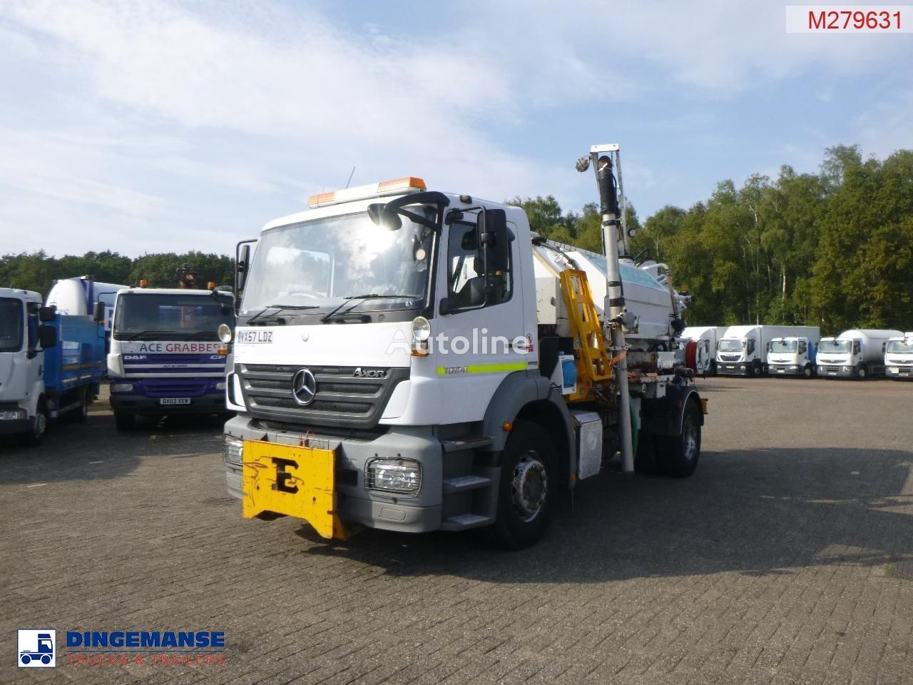 진공흡입차 Mercedes-Benz Axor 1824 4x2 RHD Whale vacuum tank 7 m3